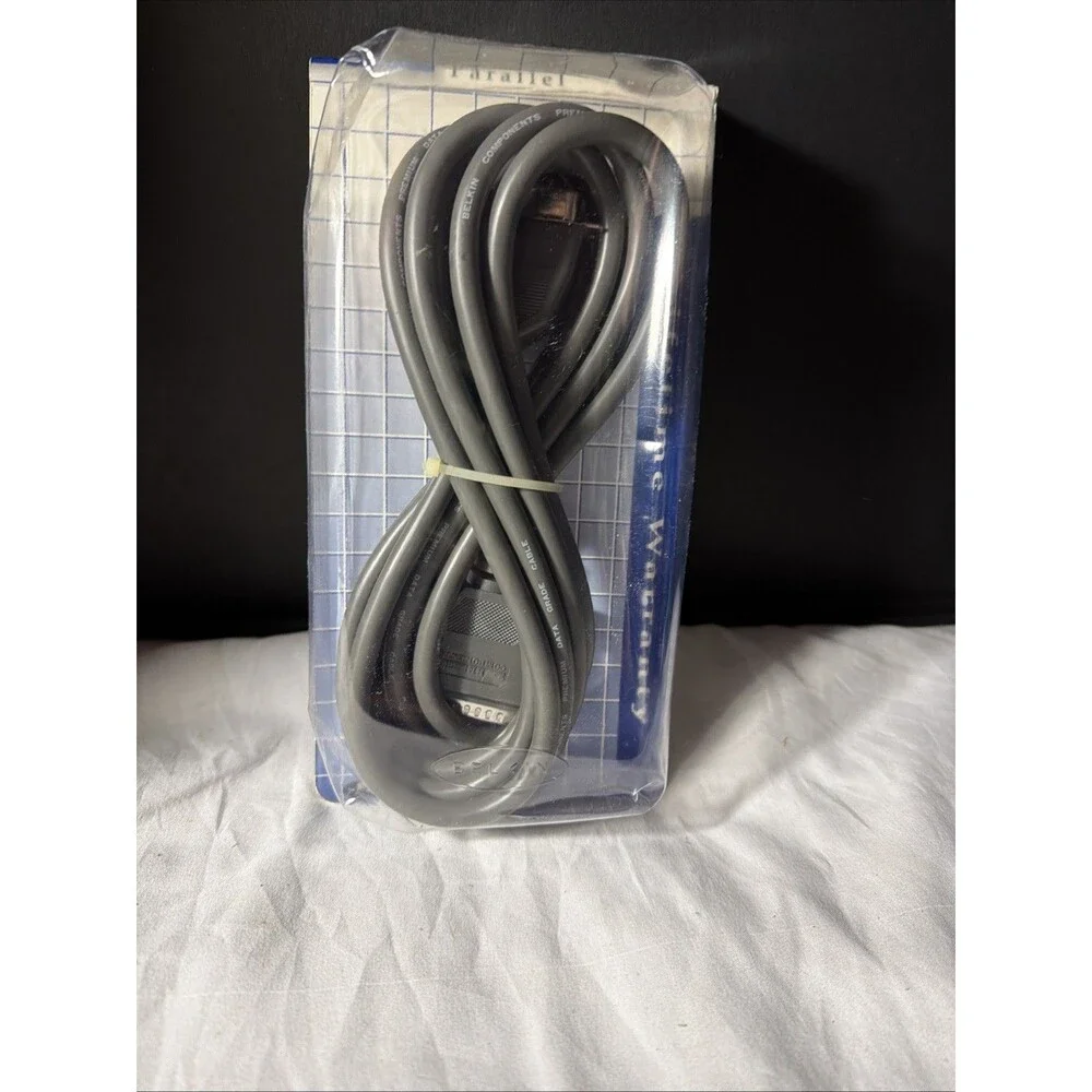 Belkin F2A032-10 computer cord- new in box